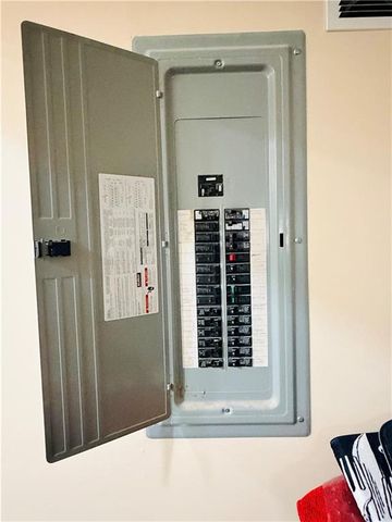 6800 E 58th Street, Kansas City, MO 64129