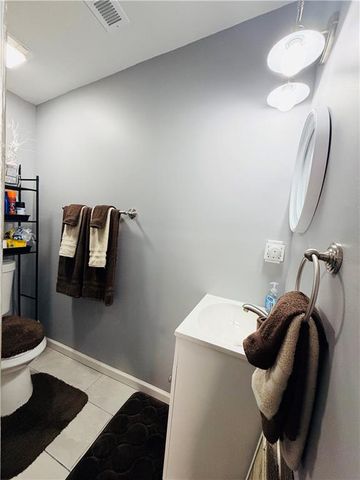 6800 E 58th Street, Kansas City, MO 64129