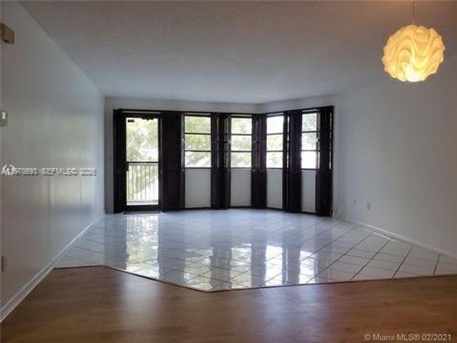 20860 San Simeon Way 404-6, Miami, FL 33179