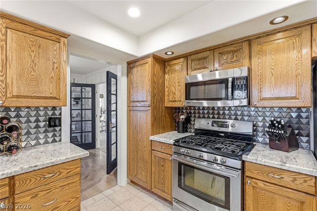 6562 Barbary Circle, Las Vegas, NV 89103