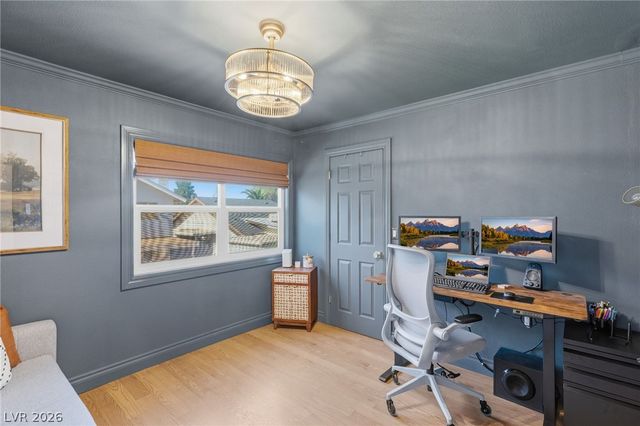 6562 Barbary Circle, Las Vegas, NV 89103