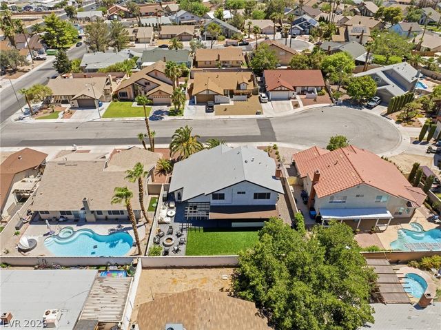 6562 Barbary Circle, Las Vegas, NV 89103