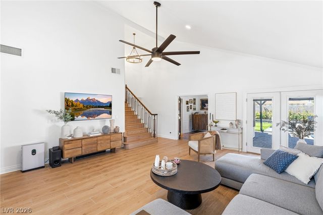 6562 Barbary Circle, Las Vegas, NV 89103