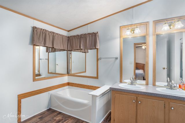 409 Glen Harbor, Bossier City, LA 71111