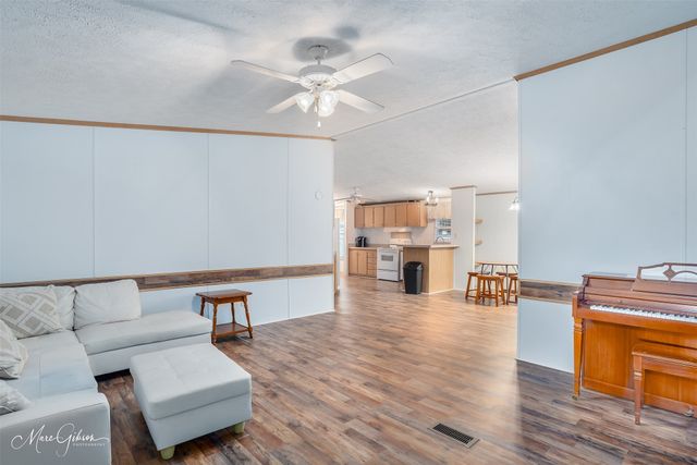 409 Glen Harbor, Bossier City, LA 71111