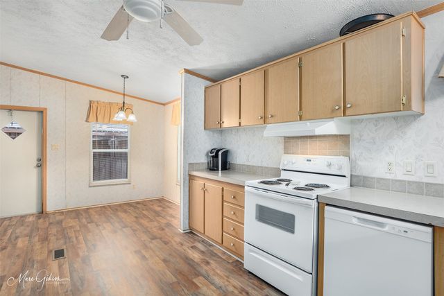 409 Glen Harbor, Bossier City, LA 71111