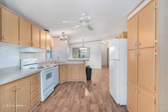 409 Glen Harbor, Bossier City, LA 71111