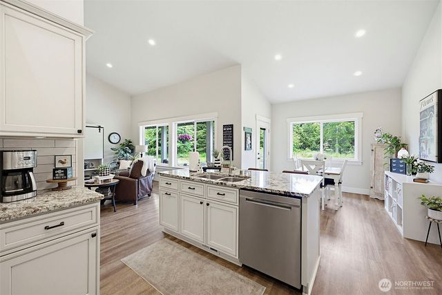 8406 James Road SW, Rochester, WA 98579