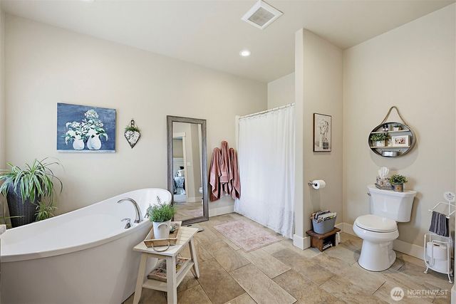 8406 James Road SW, Rochester, WA 98579
