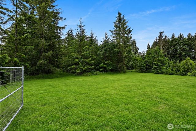8406 James Road SW, Rochester, WA 98579