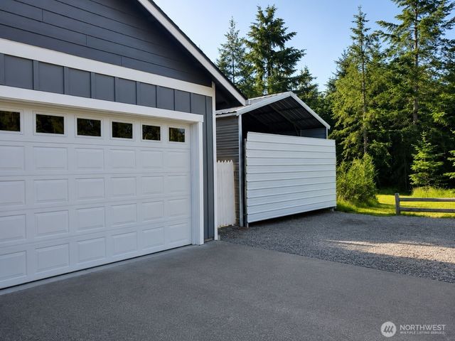 8406 James Road SW, Rochester, WA 98579