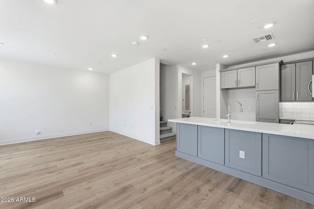 2121 W SONORAN DESERT Drive 159, Phoenix, AZ 85085