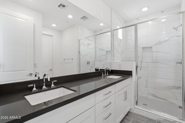 2121 W SONORAN DESERT Drive 159, Phoenix, AZ 85085
