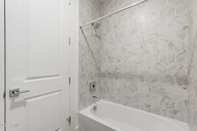 2121 W SONORAN DESERT Drive 159, Phoenix, AZ 85085