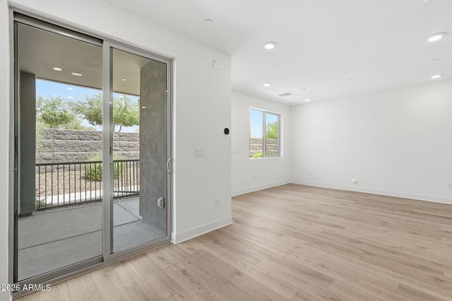 2121 W SONORAN DESERT Drive 159, Phoenix, AZ 85085