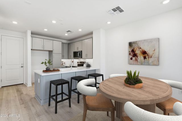 2121 W SONORAN DESERT Drive 159, Phoenix, AZ 85085