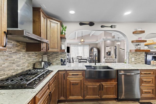 3334 Lakefield DRIVE, Milwaukee, WI 53215