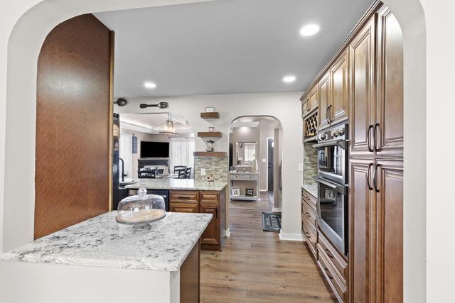 3334 Lakefield DRIVE, Milwaukee, WI 53215