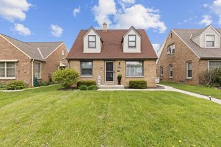 3334 Lakefield DRIVE, Milwaukee, WI 53215