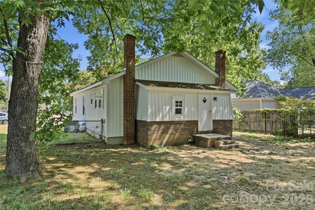 92 Spencer Avenue, Mooresville, NC 28115