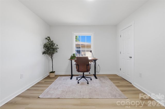 92 Spencer Avenue, Mooresville, NC 28115