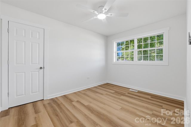 92 Spencer Avenue, Mooresville, NC 28115
