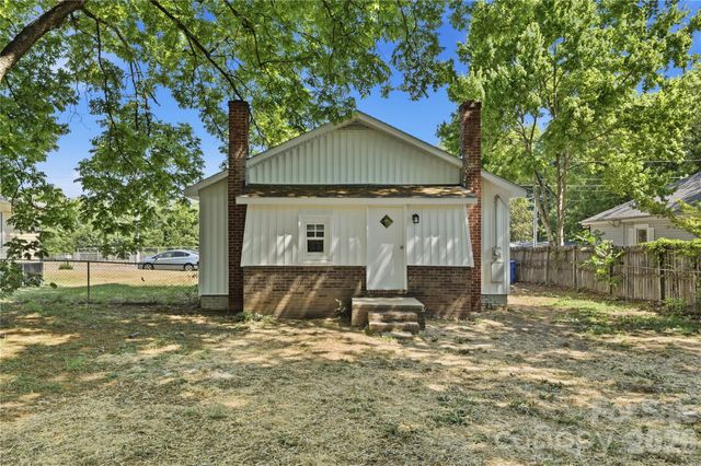 92 Spencer Avenue, Mooresville, NC 28115