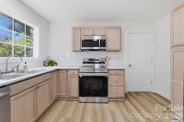92 Spencer Avenue, Mooresville, NC 28115