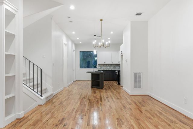 2006 Tuam Street, Houston, TX 77004