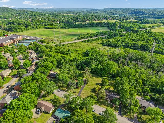 599 Harpeth Pkwy, E, Nashville, TN 37221