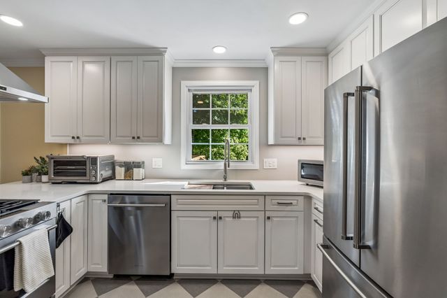 599 Harpeth Pkwy, E, Nashville, TN 37221