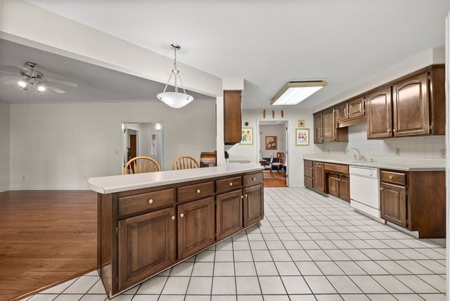 227 Crossbow Ct, Hopkinsville, KY 42240
