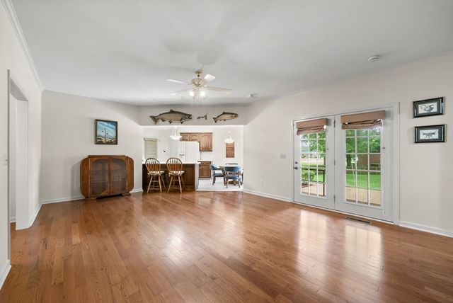 227 Crossbow Ct, Hopkinsville, KY 42240