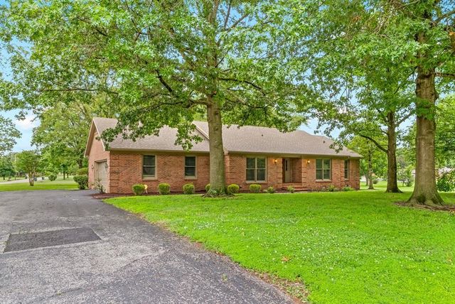 227 Crossbow Ct, Hopkinsville, KY 42240
