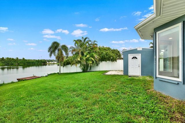 5995 BLOSSOM LAKE DRIVE, Seminole, FL 33772