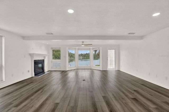 5995 BLOSSOM LAKE DRIVE, Seminole, FL 33772