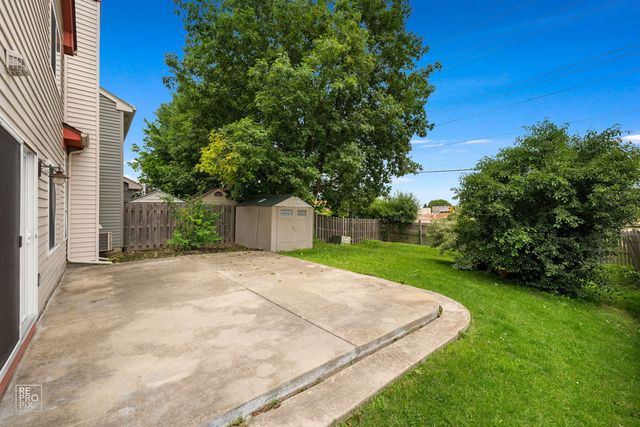 2041 Clarewood Lane 2041, Mundelein, IL 60060