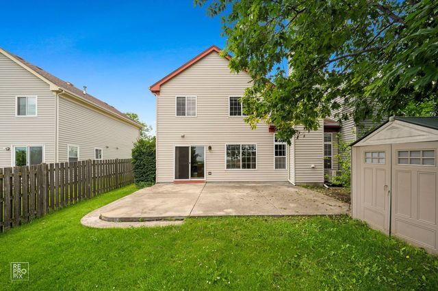 2041 Clarewood Lane 2041, Mundelein, IL 60060