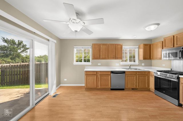 2041 Clarewood Lane 2041, Mundelein, IL 60060