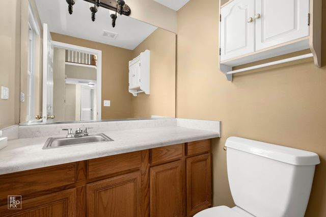 2041 Clarewood Lane 2041, Mundelein, IL 60060