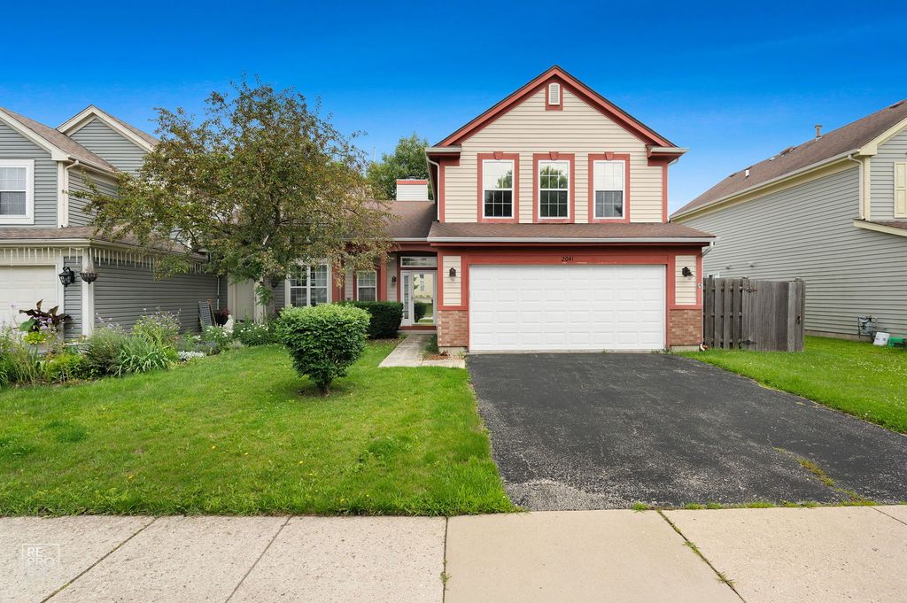 2041 Clarewood Lane 2041, Mundelein, IL 60060