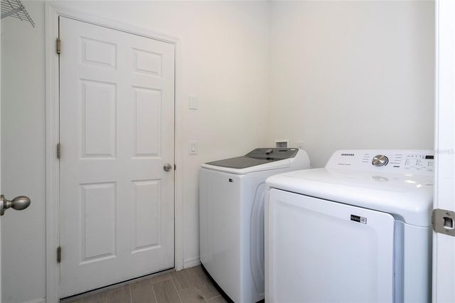 2337 TREASURE HILL STREET, Minneola, FL 34715