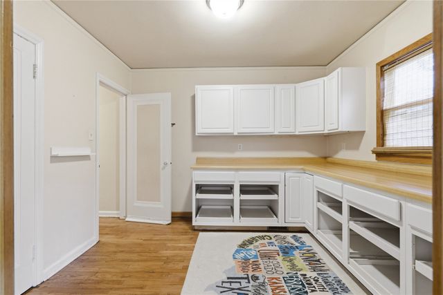 3015 40th Place, Des Moines, IA 50310