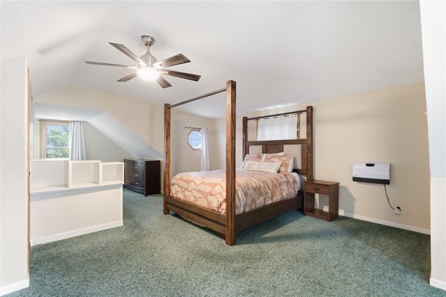 3015 40th Place, Des Moines, IA 50310