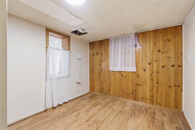 3015 40th Place, Des Moines, IA 50310