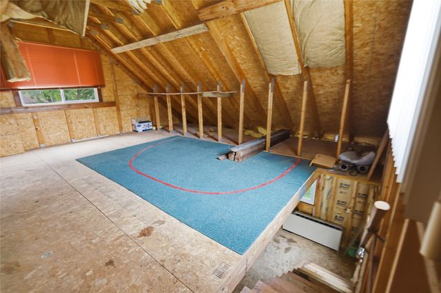 3015 40th Place, Des Moines, IA 50310