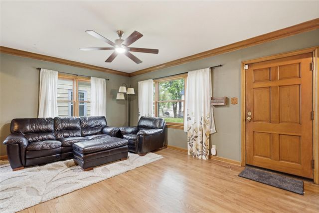 3015 40th Place, Des Moines, IA 50310