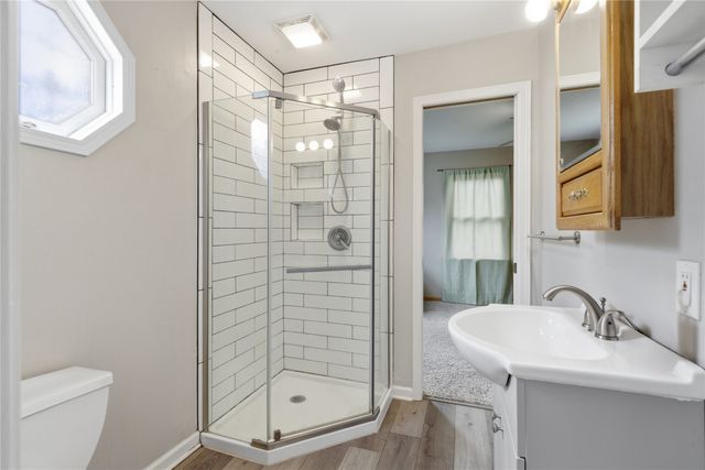 3015 40th Place, Des Moines, IA 50310