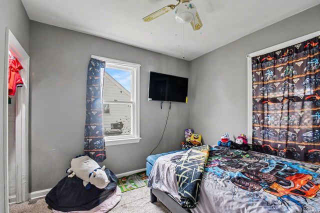 1624 College Street, South Bend, IN 46628