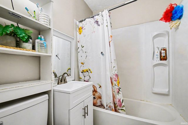 1624 College Street, South Bend, IN 46628